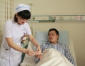 5“大哥，您这指甲有点长，给您修剪一下”