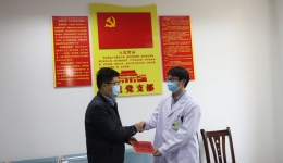 市人民医院开展节前系列慰问走访活动