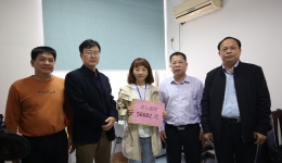 市人民医院职工积极为患病职工献爱心