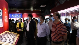 崇左市人民医院组织党员领导干部参观“八桂清风——广西廉政文化展（崇左巡展）”