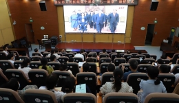 市人民医院组织观看全国“七一勋章”颁授仪式
