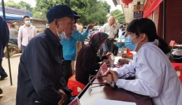 市人民医院开展重阳节系列活动