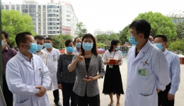 市人大常委会主任谭燕玲到我院督导疫情防控工作