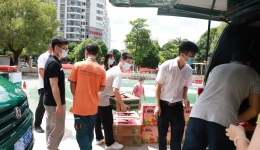 【情暖中秋】我们的抗疫队员，我们来宠，中秋礼物来咯！