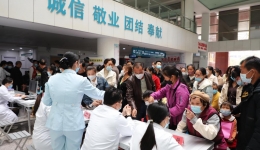 广西医科大二附院与崇左市人民医院联合开展义诊服务活动