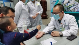 【义诊活动】崇左市人民医院开展第16个“世界孤独症日”系列主题活动