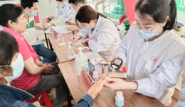 崇左市人民医院与龙州县响水镇中心卫生院开展糖尿病联合义诊活动